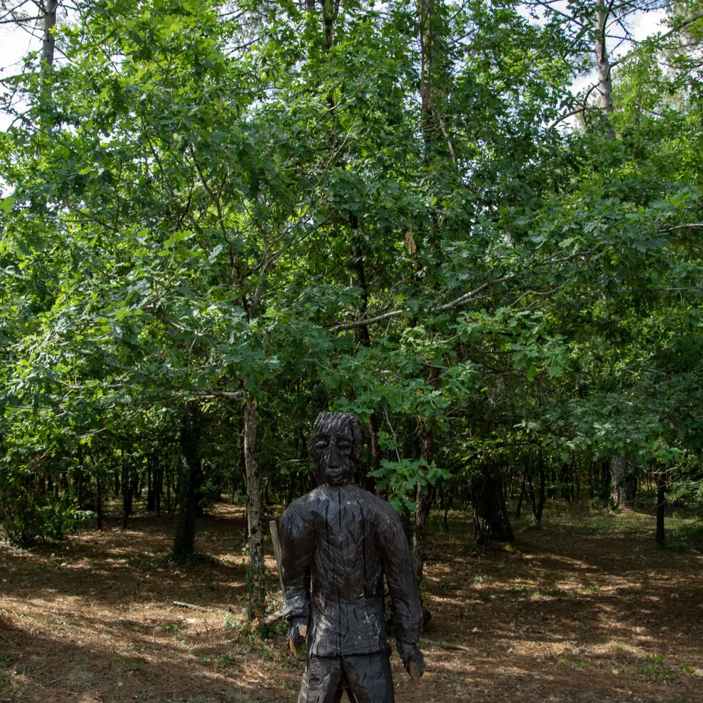 parcours-vtt-boucle-bleue-scuplture-foret-vignoble-beaupouyet-tourisme