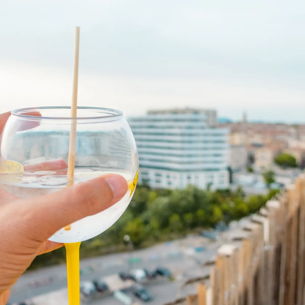 DE LA TOUR DE LA BABOTE AU NOUVEAU SAINT-ROCH : APÉRO AU SOMMET