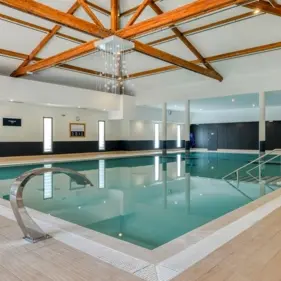 Piscine intérieure ensemble 1