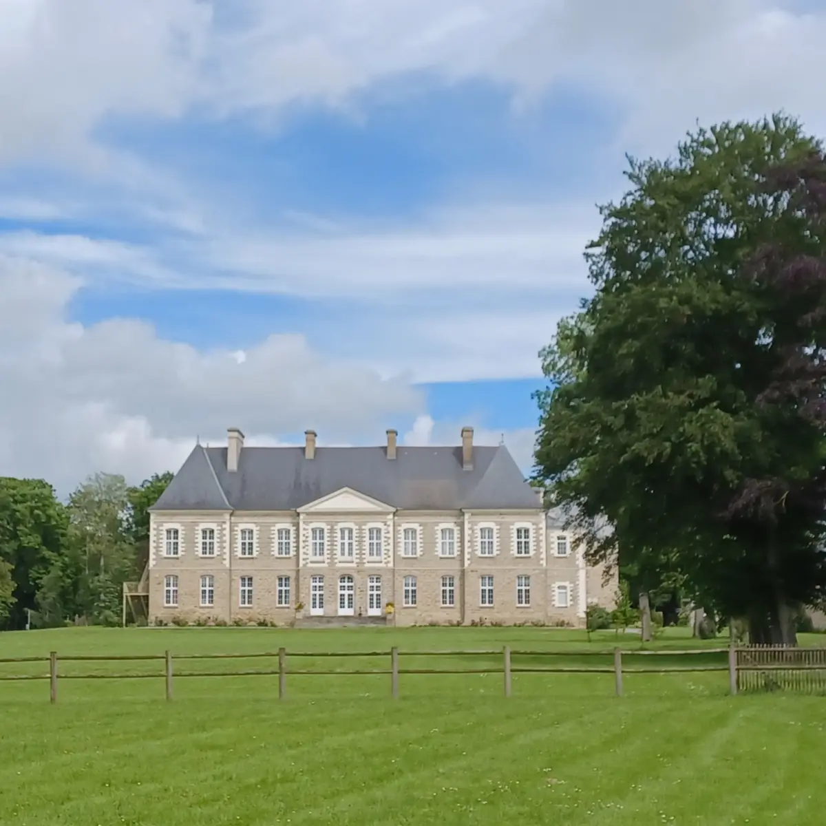 Entre art et nature au Château des Pères - 4