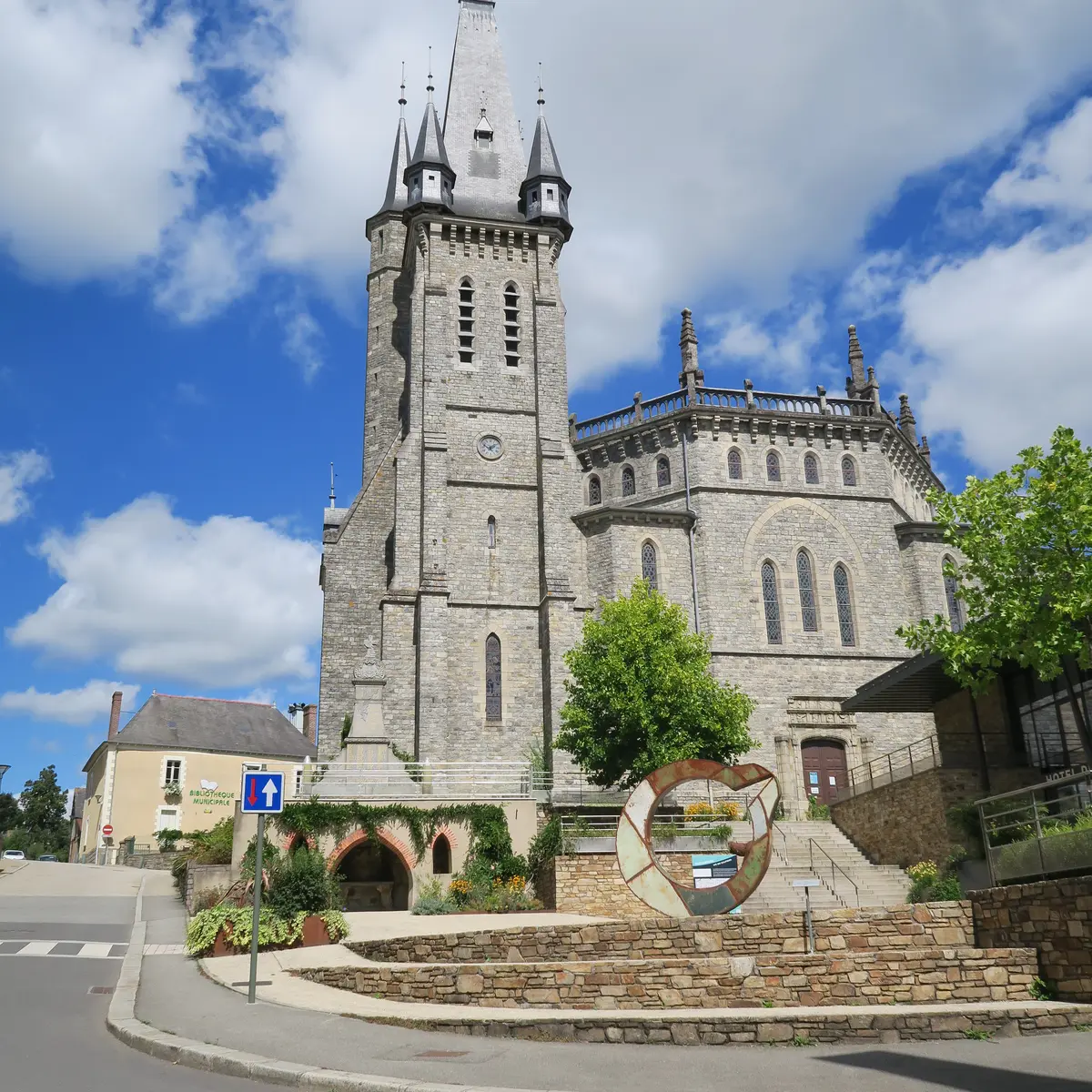 Eglise St Pierre Châteaubourg - ©Mairie de Châteaubourg (2)