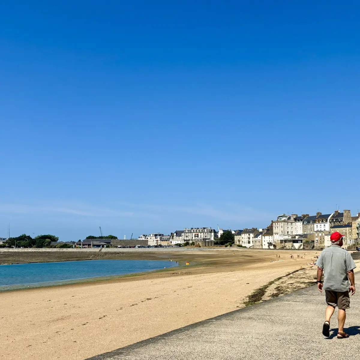 Quai Bas Sablons