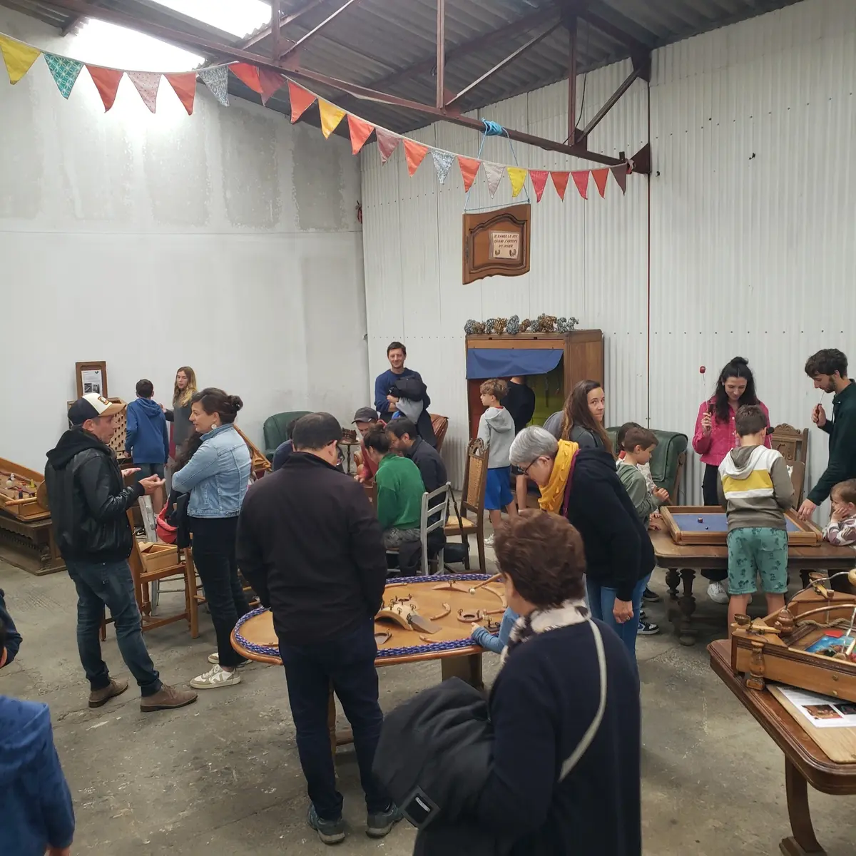 Salle avec jeux d'adresse