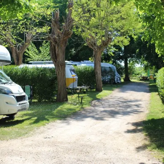 Camping la Poterie Aire de Camping-car Caravane