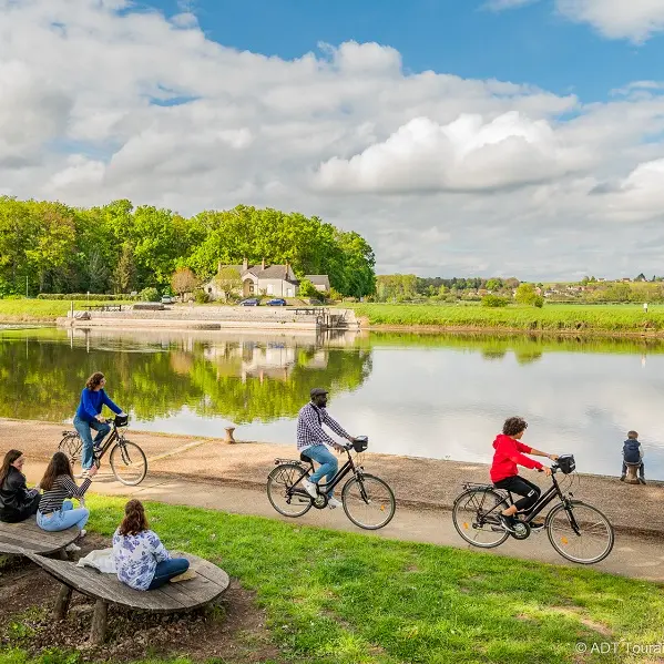 La voie royale : boucle vélo n°47. Amboise, Bléré, Chenonceau...