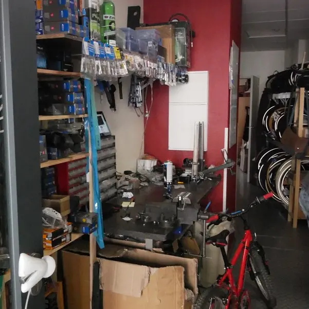 Cyclable Tours - Ateliers de réparation