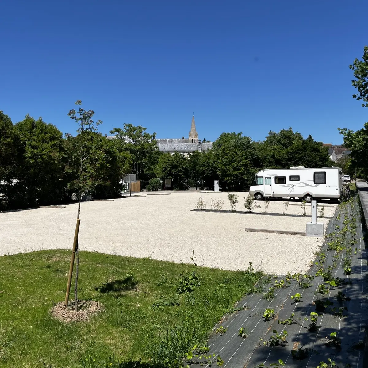 ESVRES-aire de camping-car (4)