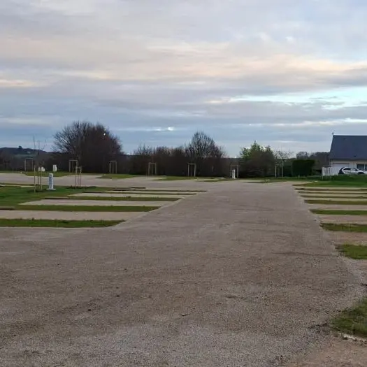 aire-campingcar-perrusson-2