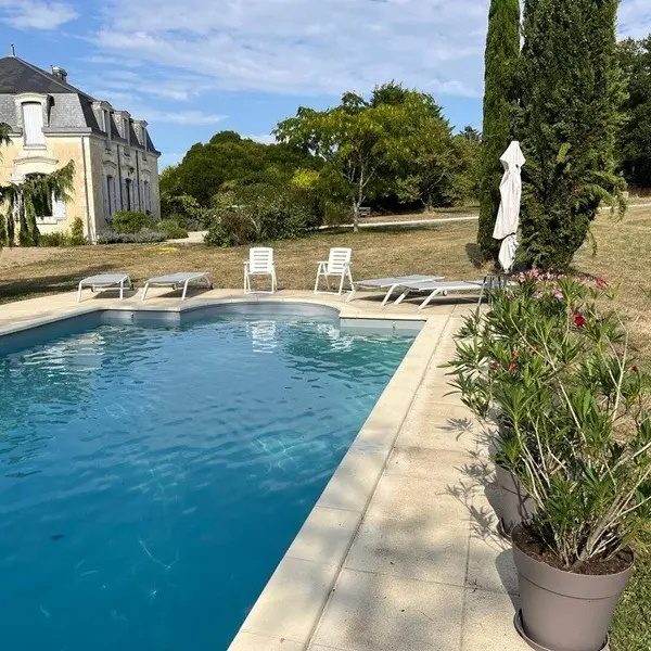 piscine-gitelesviollieres-bossaysurclaise-valdeloire