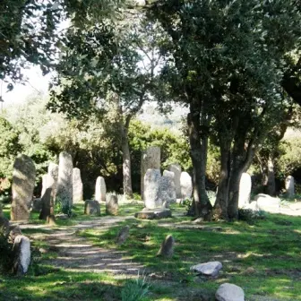 menhir cauria corse du sud patrimoine et culture corse archéologie_1