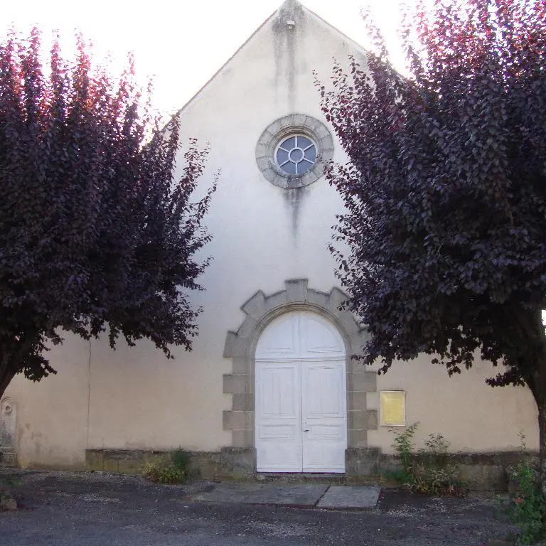 Façade principale de l'église de Sampigny-lès-Maranges