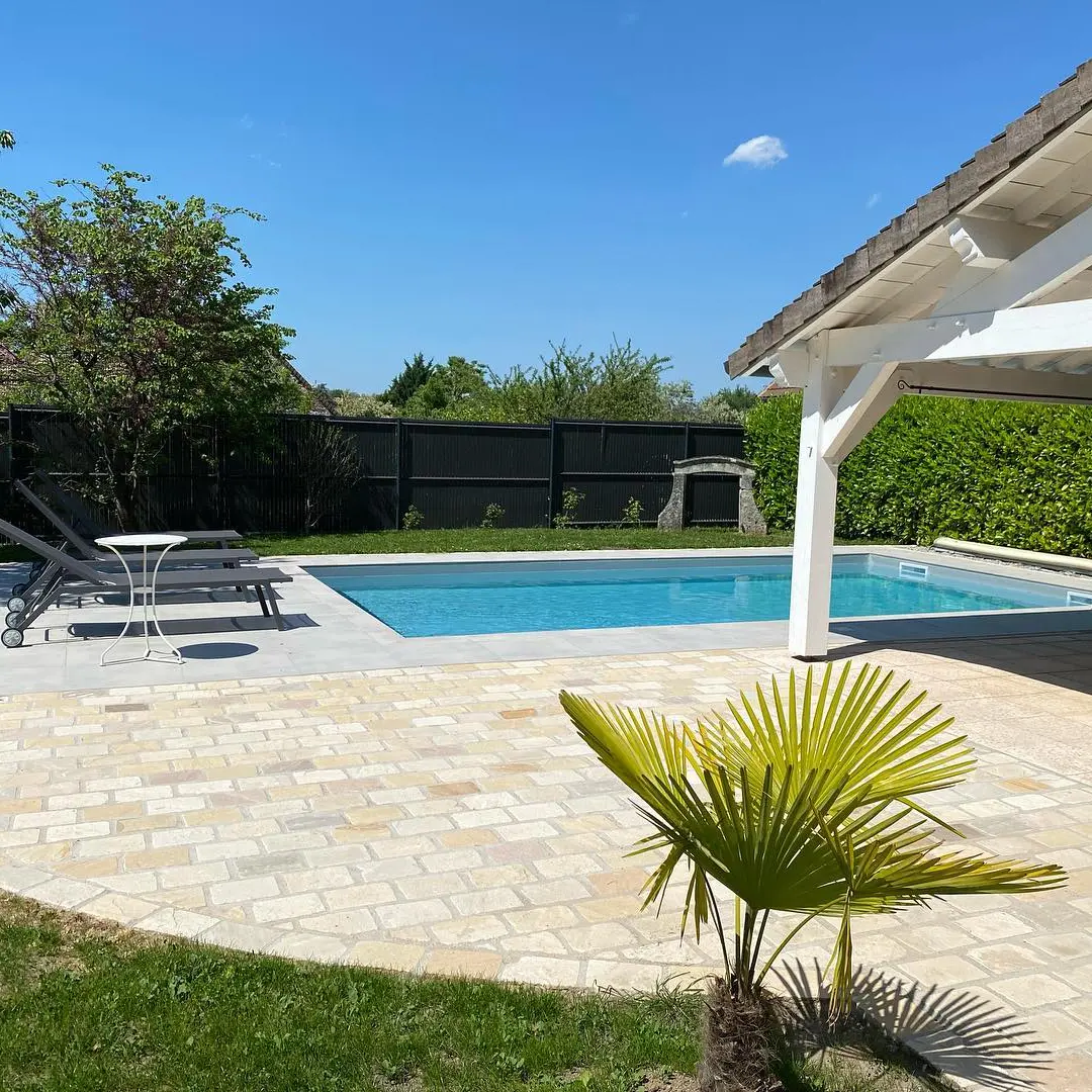 Jardin avec piscine