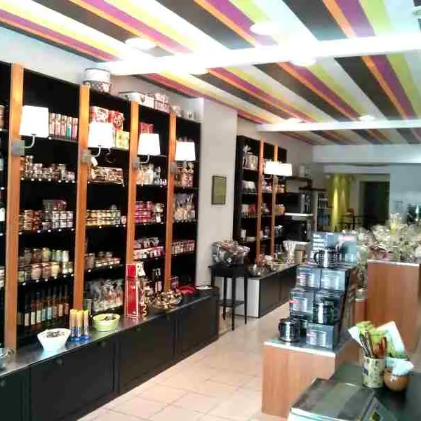 LES COMPTOIRS THE CAFE_2