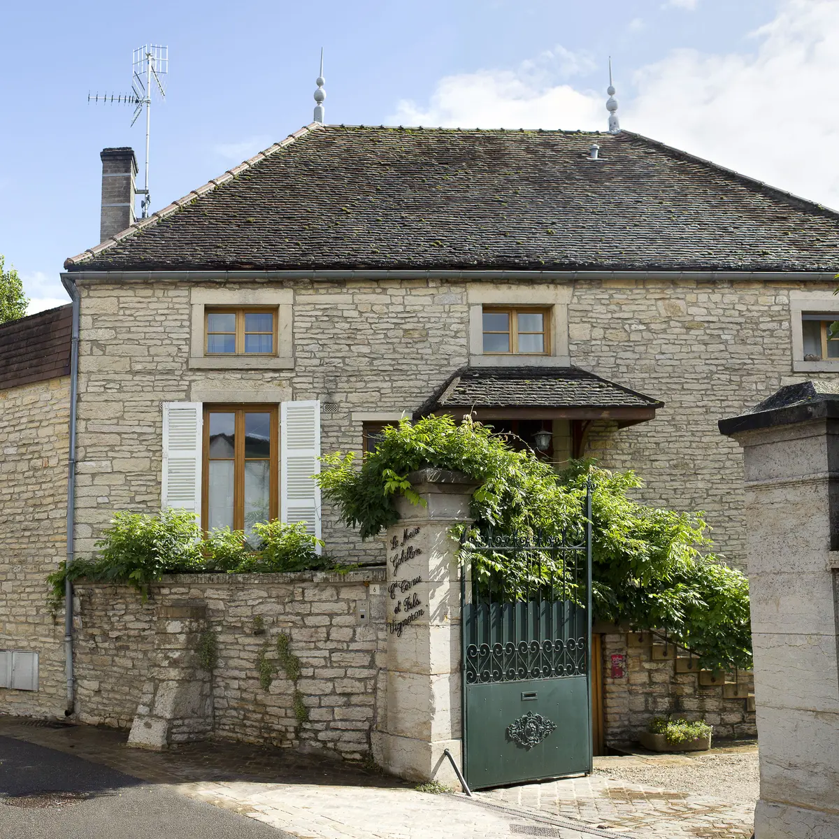 Entrée Domaine Cornu