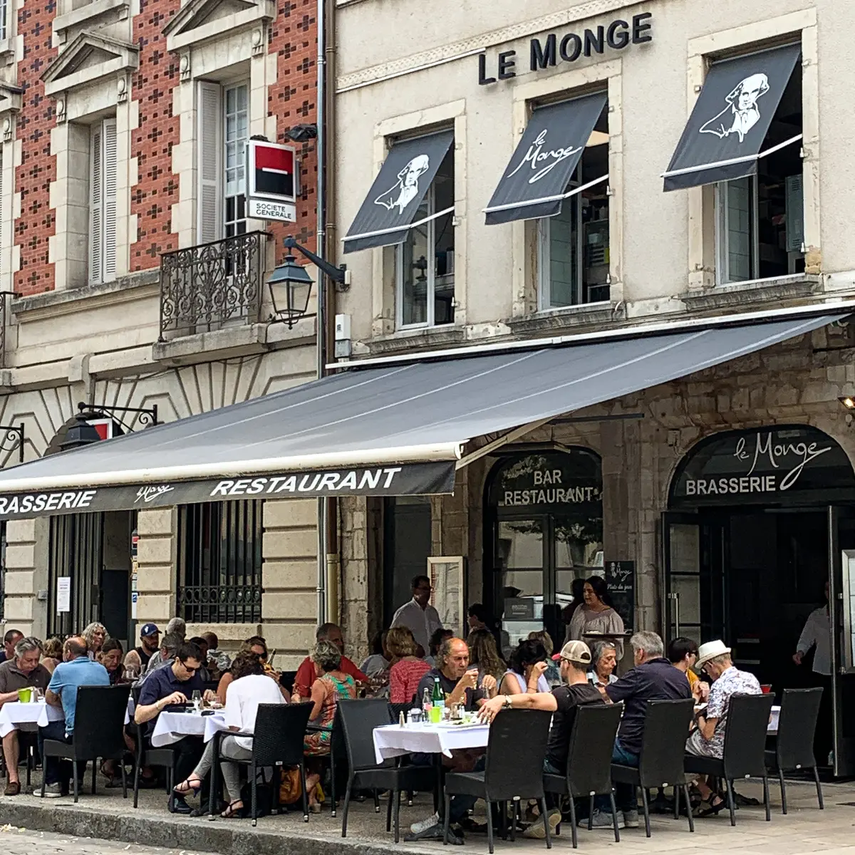 OTBEAUNE_terrasse Brasserie Le Monge