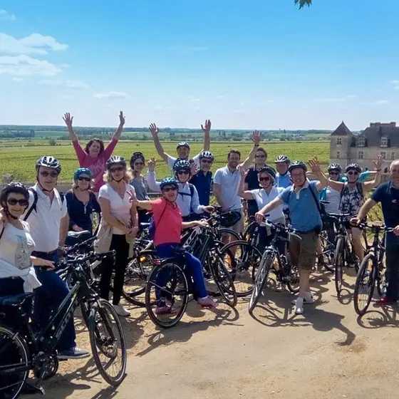 photo-groupe-bourgogne-velo-vins