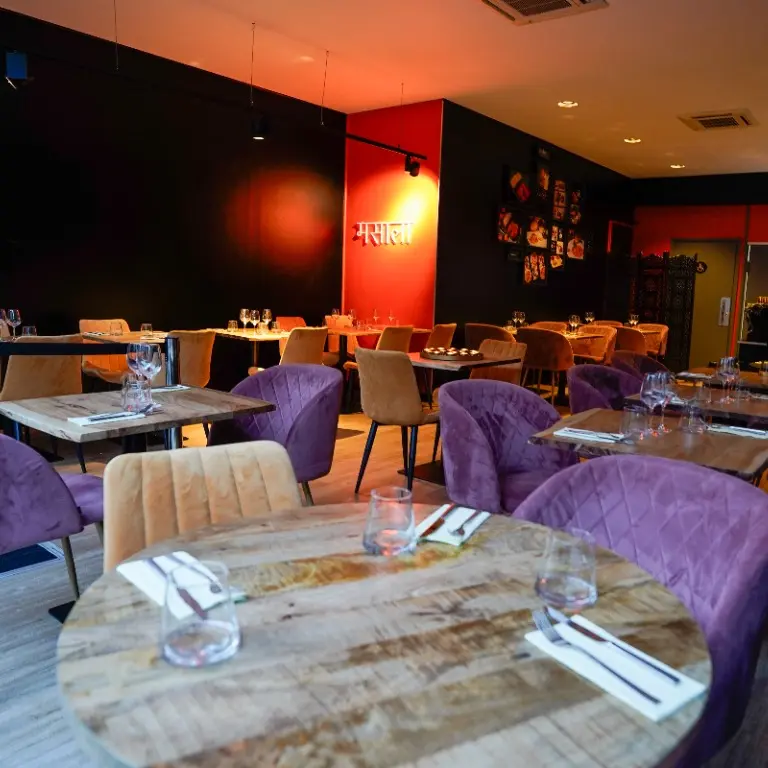 aux-indes-express-salle-restaurant-indien-valenciennes