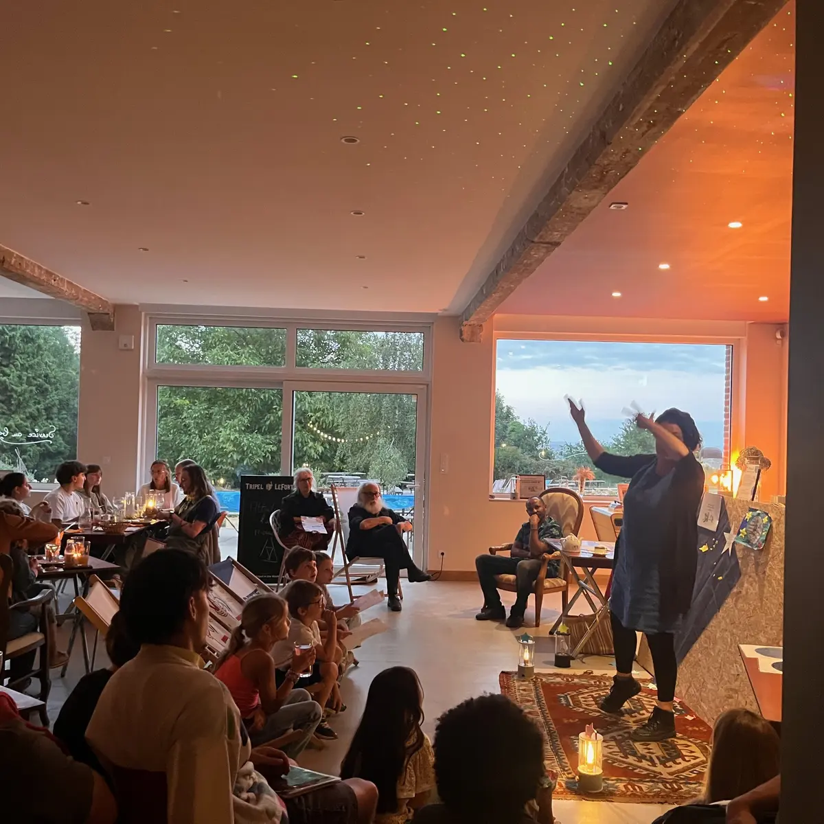 Salle de réception Alt.152