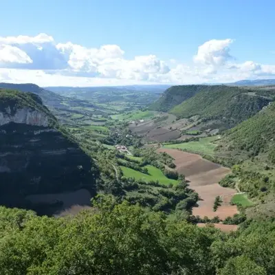 Panorama sur la vallée et le village