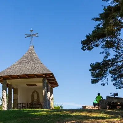 Panorama sur la vallée du Lot depuis Notre Dame des Hauteurs à Golinhac