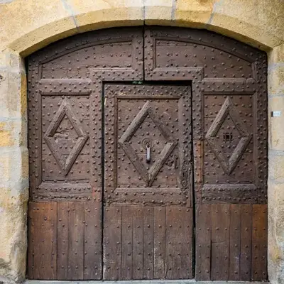 Entrée au Couvent de Malet portail Henri II