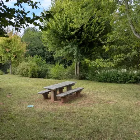 Aire de pique-nique du village de Lassouts