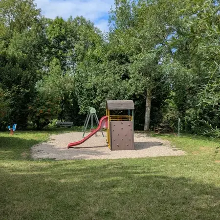 Aire de pique-nique du village de Lassouts