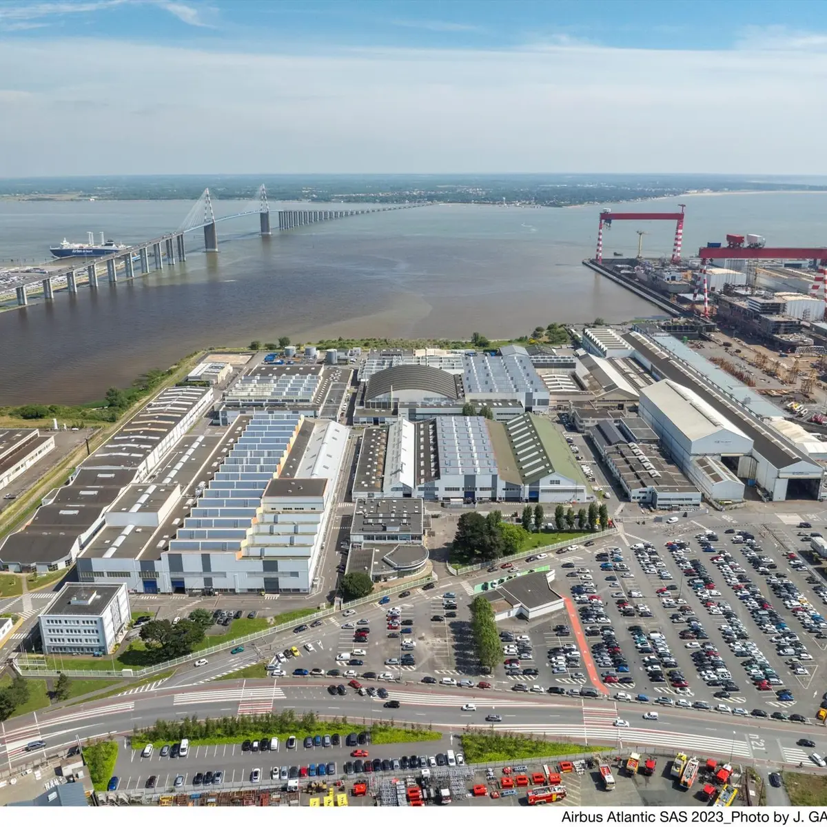 Usine Airbus Saint-Nazaire Ville vue aérienne