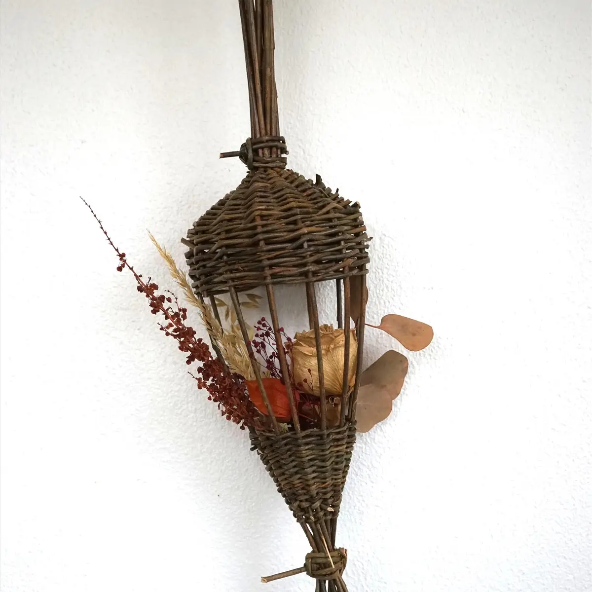 Corbeille à fleurs en osier