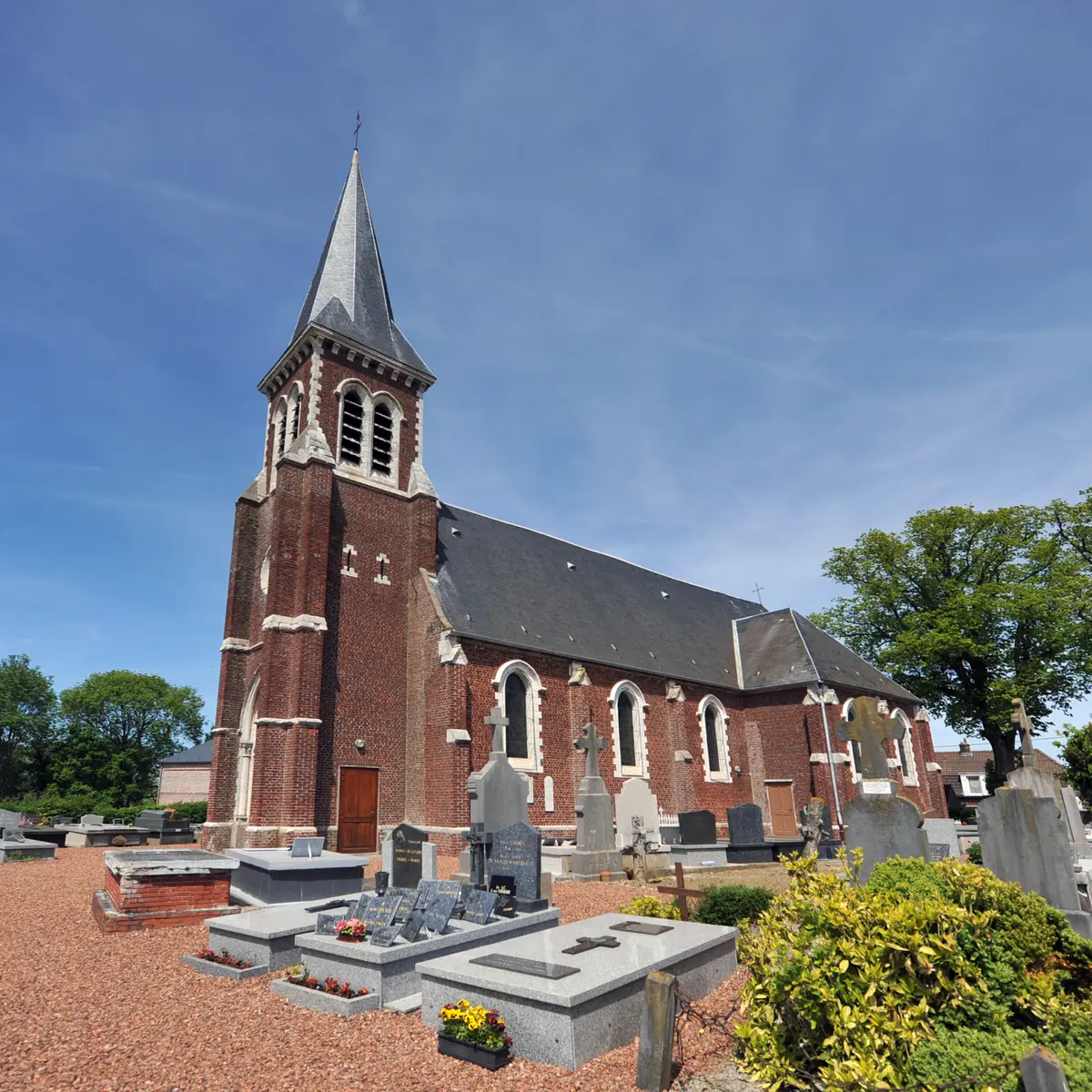 Eglise Notre-Dame-de-l'Assomption 2010 QUIESTEDE © Photo Carl - Office de Tourisme de la Région de Saint-Omer (1)