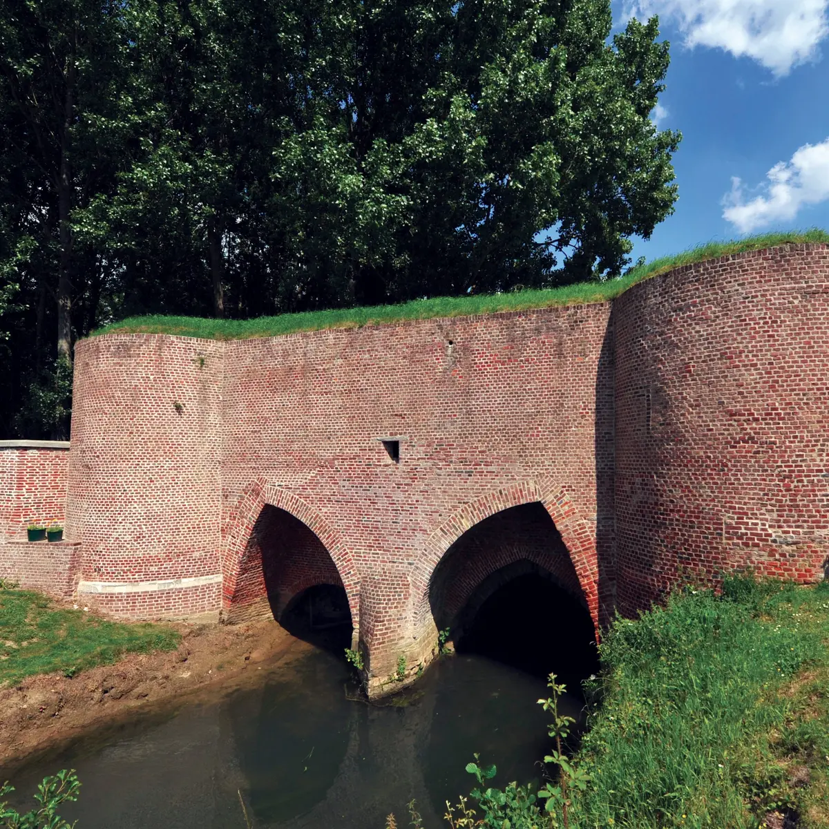Porte de Beaulieu 2010 AIRE-SUR-LA-LYS © Photo Carl - Tourisme en Pays de Saint-Omer