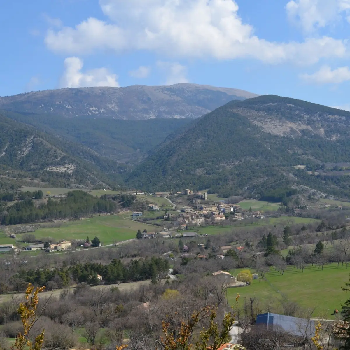Village de Montmorin
