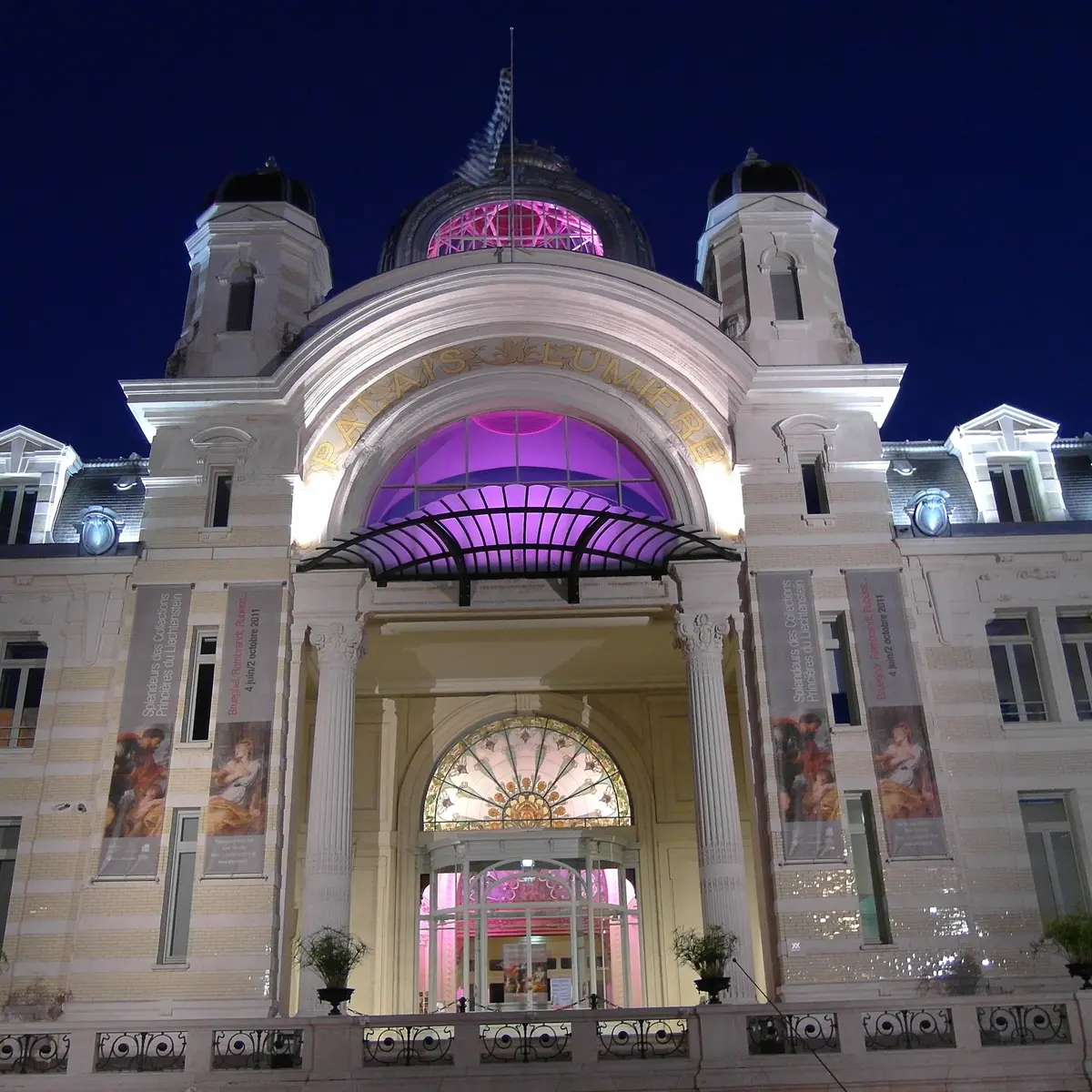 façade en nocturne