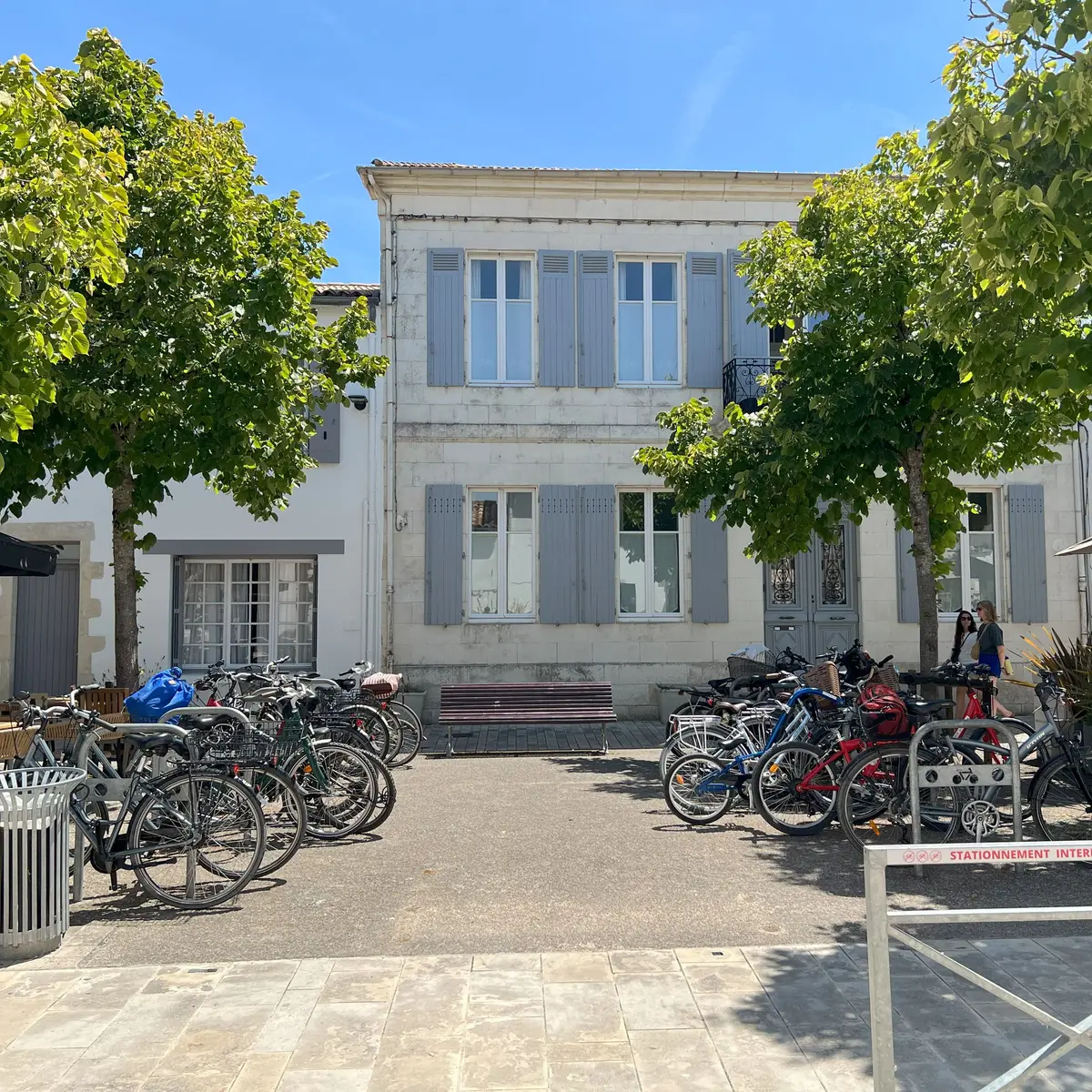 Parking vélos - Place Carnot La Couarde-sur-Mer