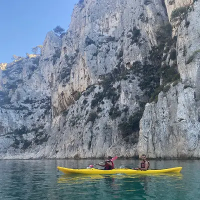 Sortie encadrée journée kayak - Calanques de Cassis