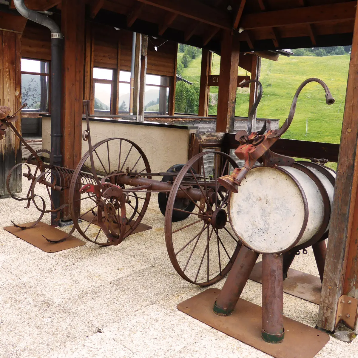Art Vaches : Les Vaches Ferrailleurs