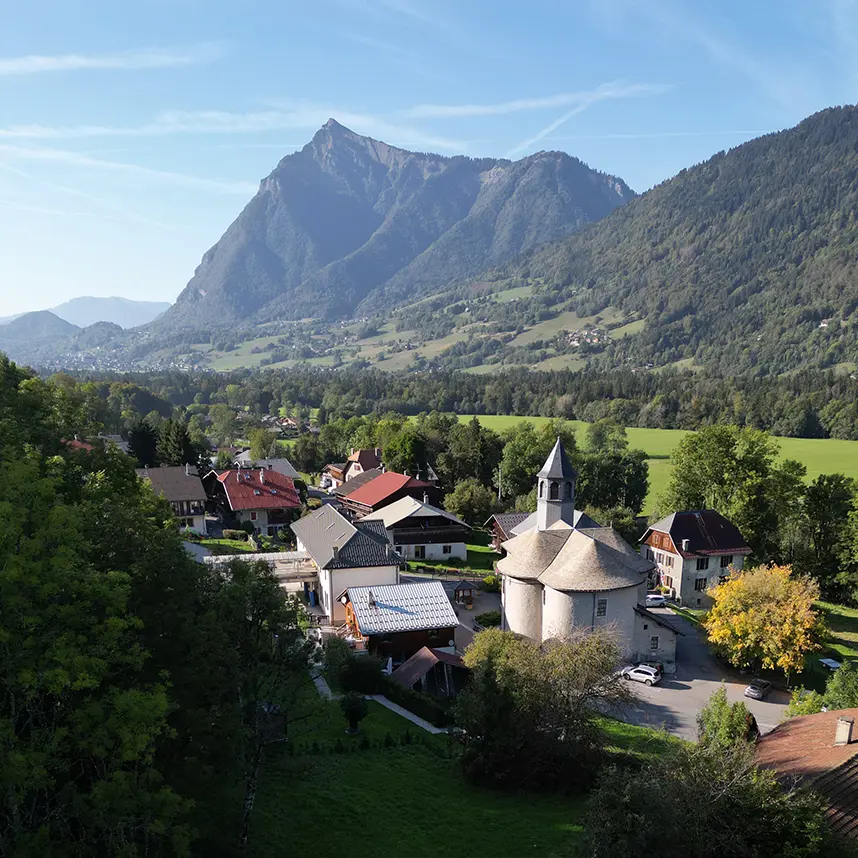 Vue sur la Rivière Enverse et le Marcelly