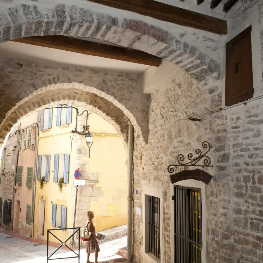 Porche de la rue Gambetta