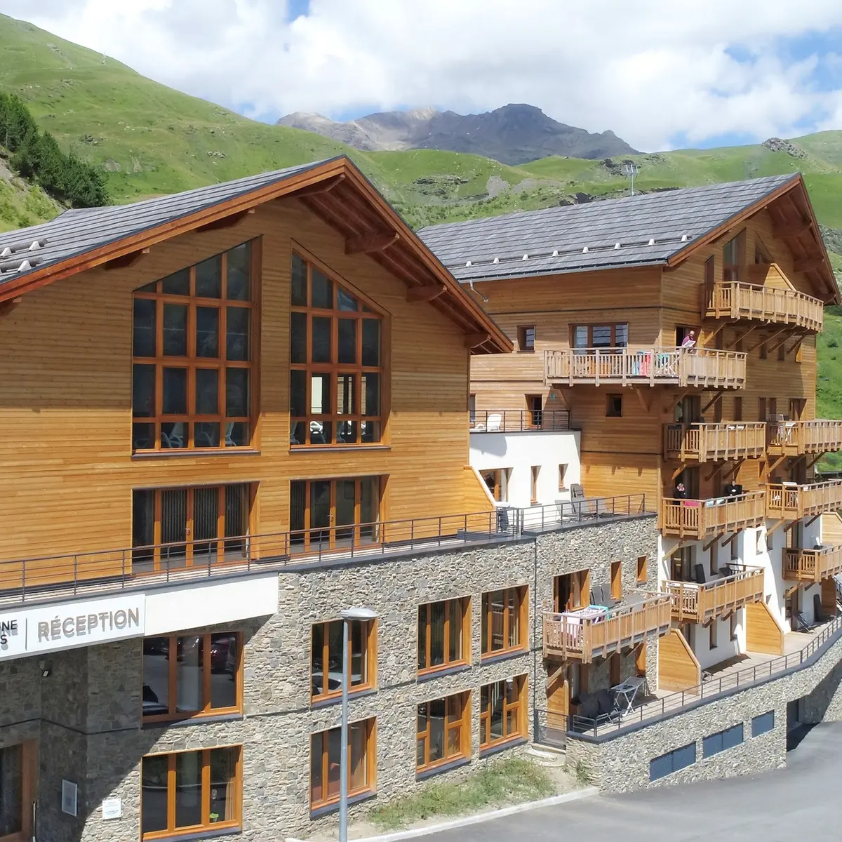 orcieres-cimes-exterieur-ete-03 odalys