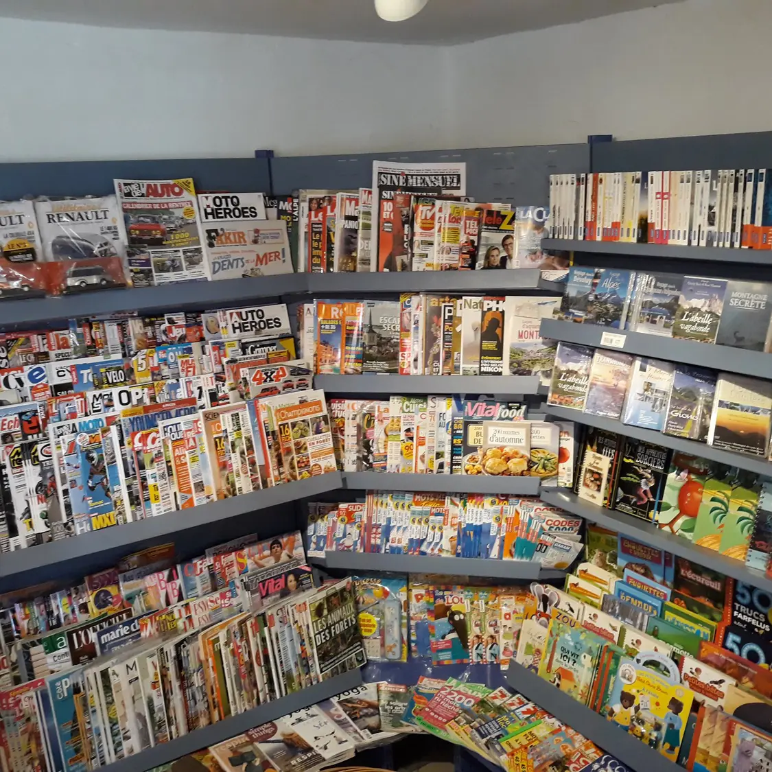 Epicerie-presse-souvenir Le Panier du Valgo à St Firmin