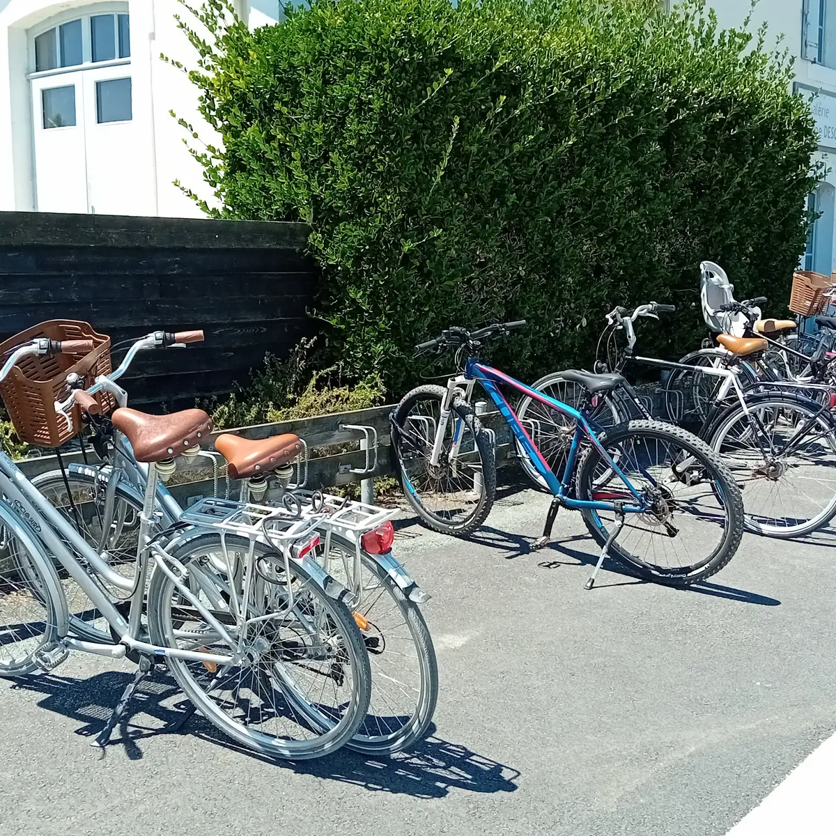 Parking vélos - Derrière l'ancienne gare