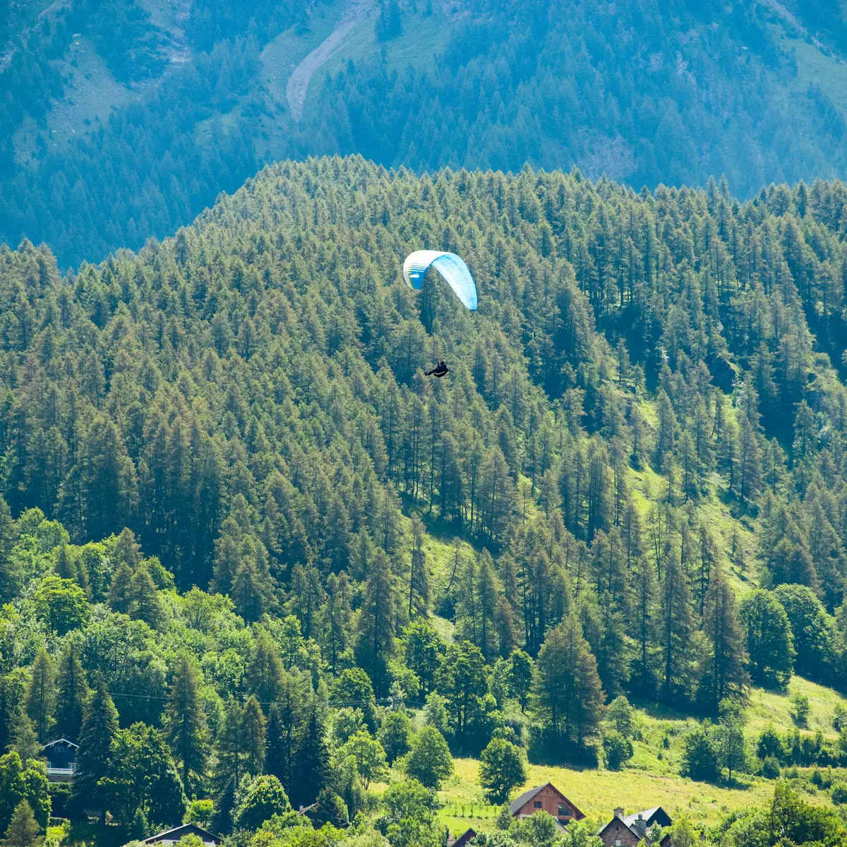 Vue Base de loisirs d'Orcières