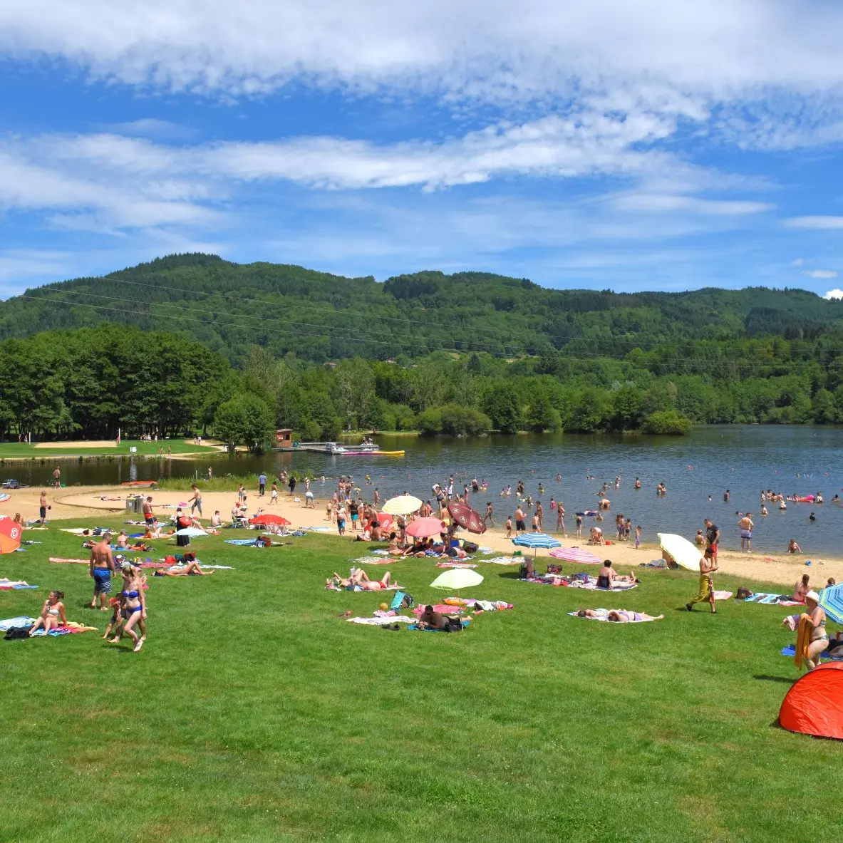 Base de loisirs du Lac d'Aubusson d'Auvergne_Aubusson-d'Auvergne