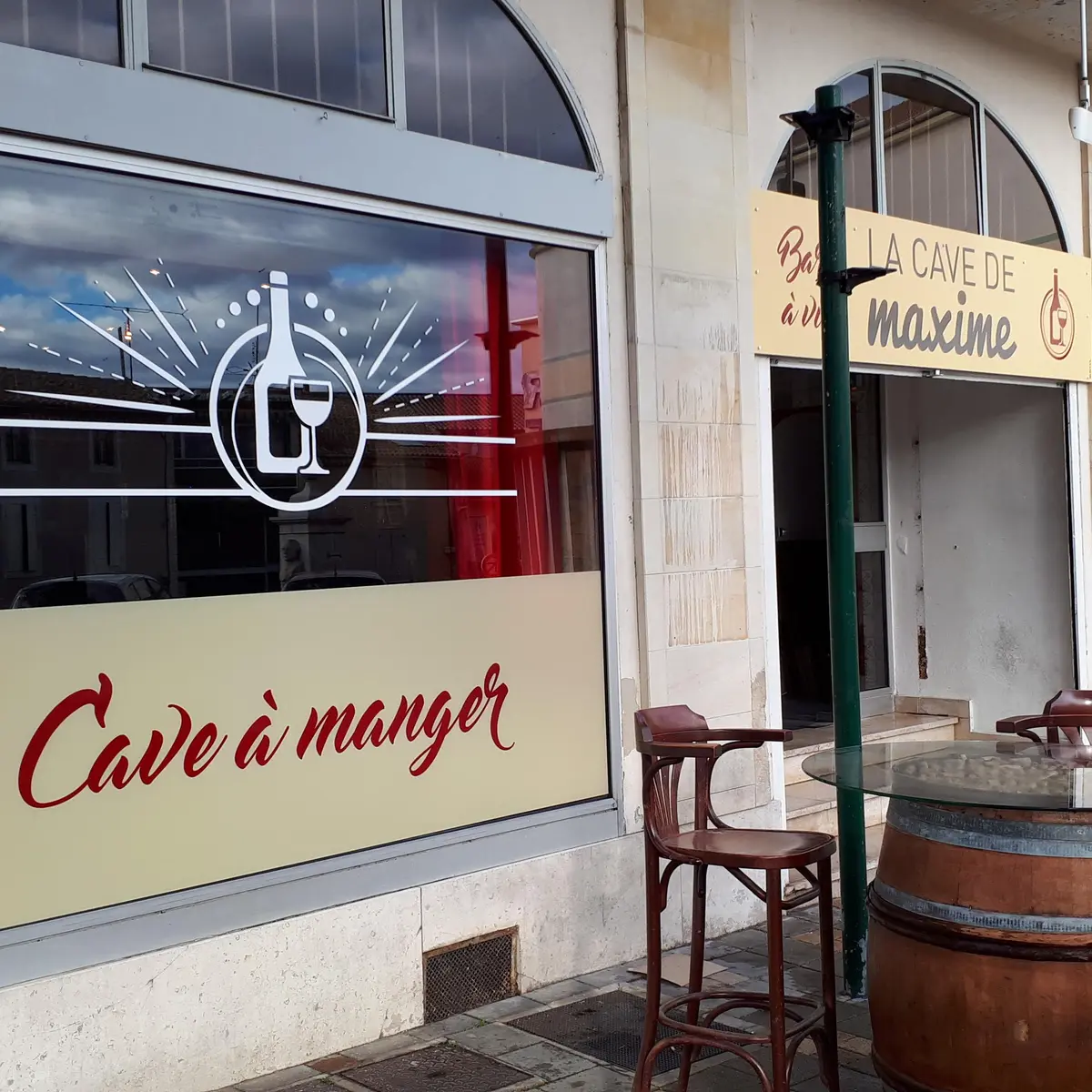 Façade - La Cave de Maxime