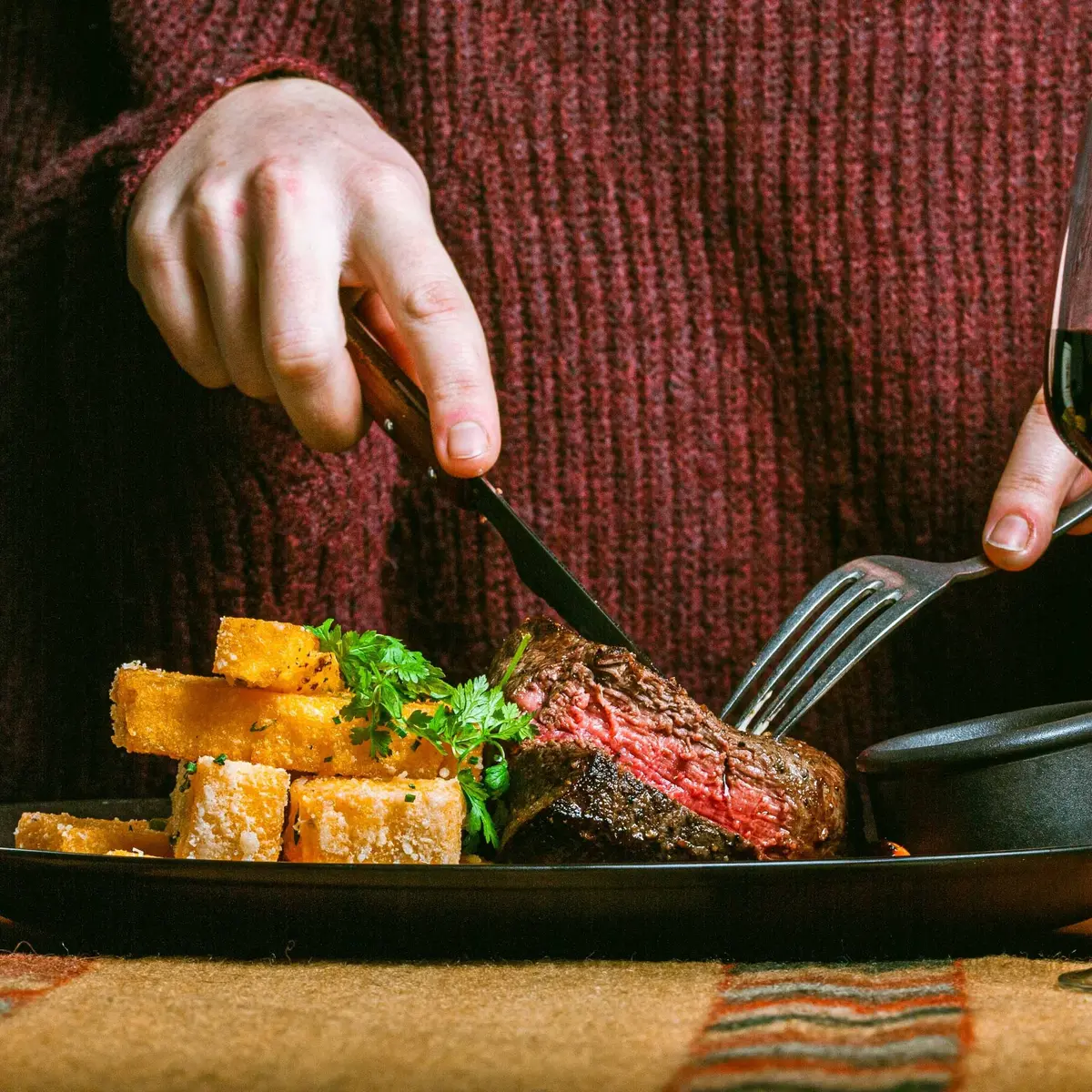 Cuit à la perfection avec pomme de terre dauphinoise & legumes roti du