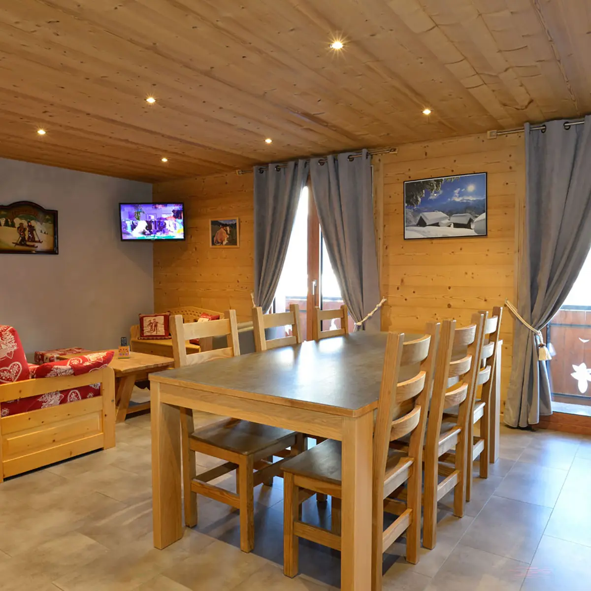 Salon  - Epicéa n°2_Châtel