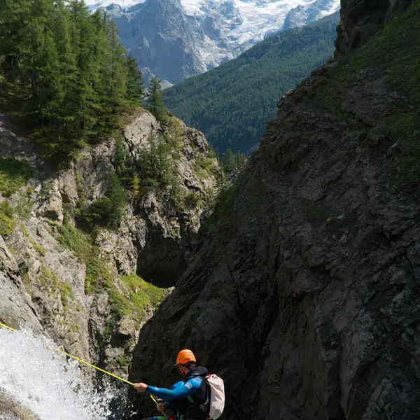 Canyoning avec No Limit Rafting