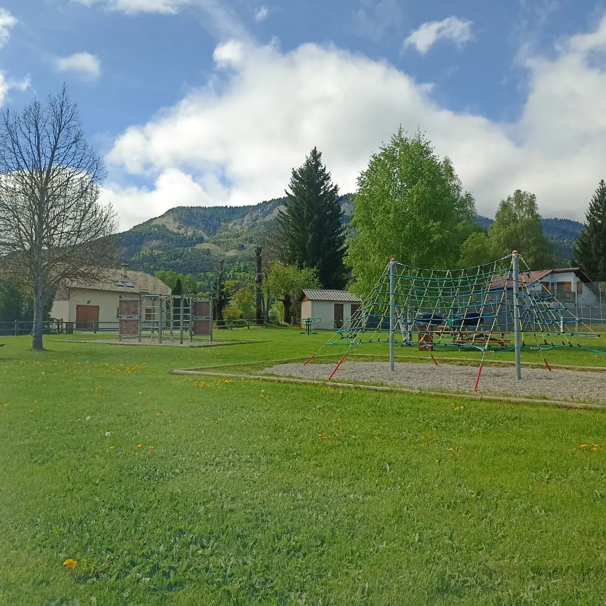 Aire de Jeux de Selonnet