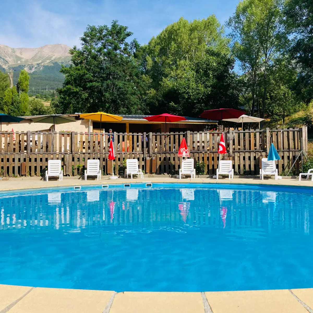 Camping Hôtel de plein air Les Cariamas CHÂTEAUROUX-LES-ALPES