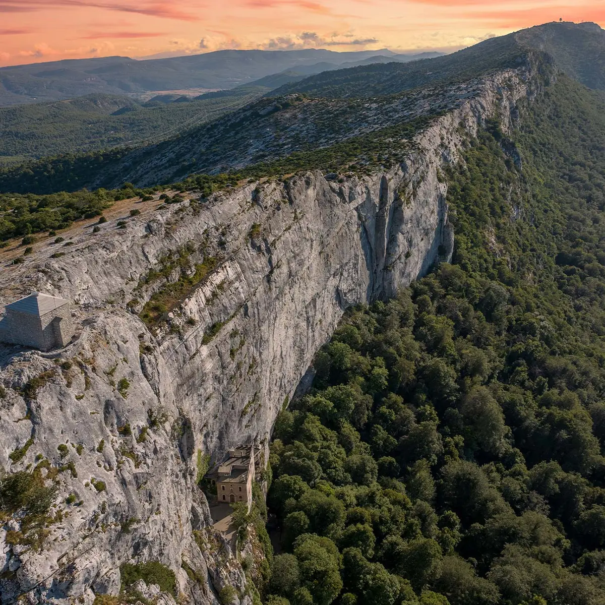 Massif de la Sainte Baume, côté Nans Les Pins_Nans-les-Pins